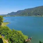 아파트 Anja Seeblickappartement Haus Haensel U Gretel Am Ossiacher See, Hallenbad, Skiarena Gerlitzen