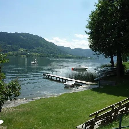 Anja Seeblickappartement Haus Haensel U Gretel Am Ossiacher Mit Direktem Seezugang, Hallenbad